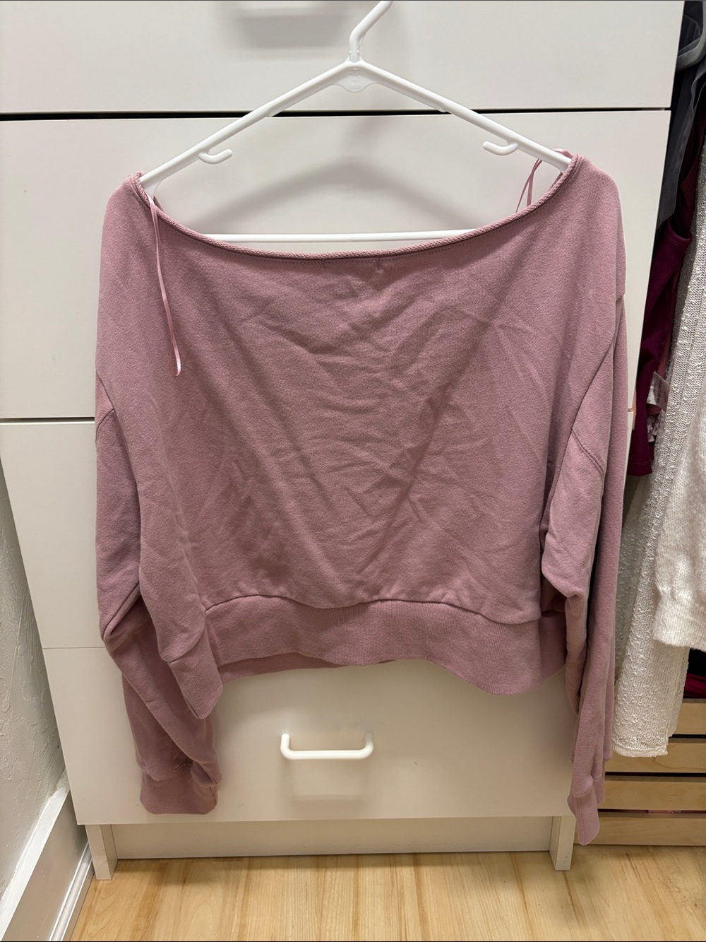 Garage Mauve Off-Shoulder Lightweight Sweatshirt